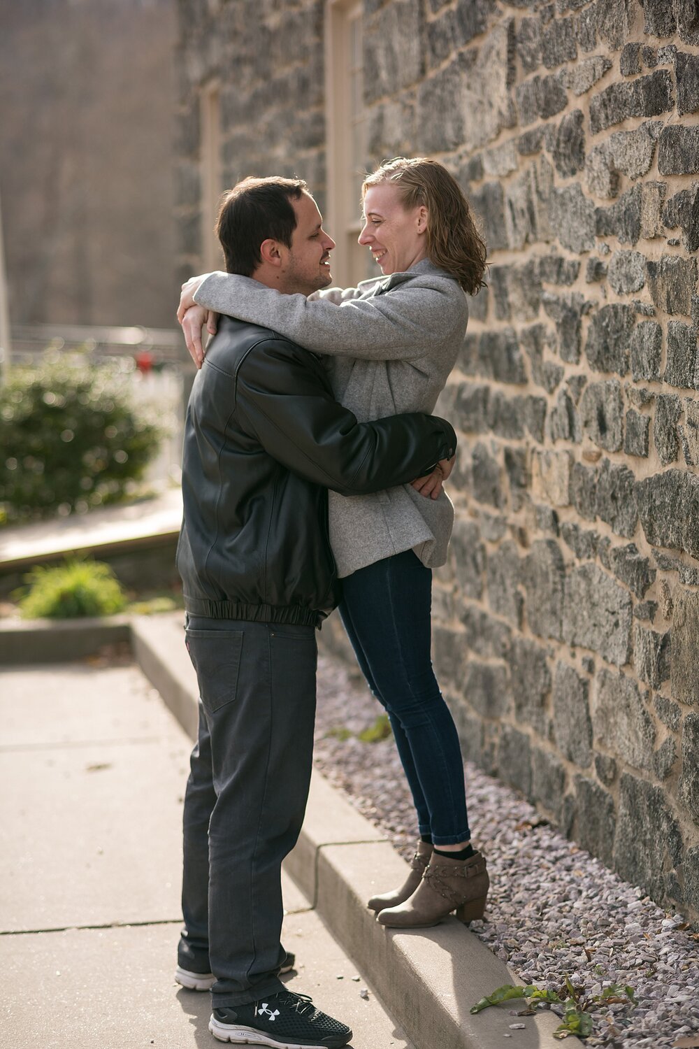 Romantic winter engagement session in Ellicot City MD with Wendy Zook Photography | Maryland wedding photographer, Maryland engagement session, engagement portraits, MD engagement