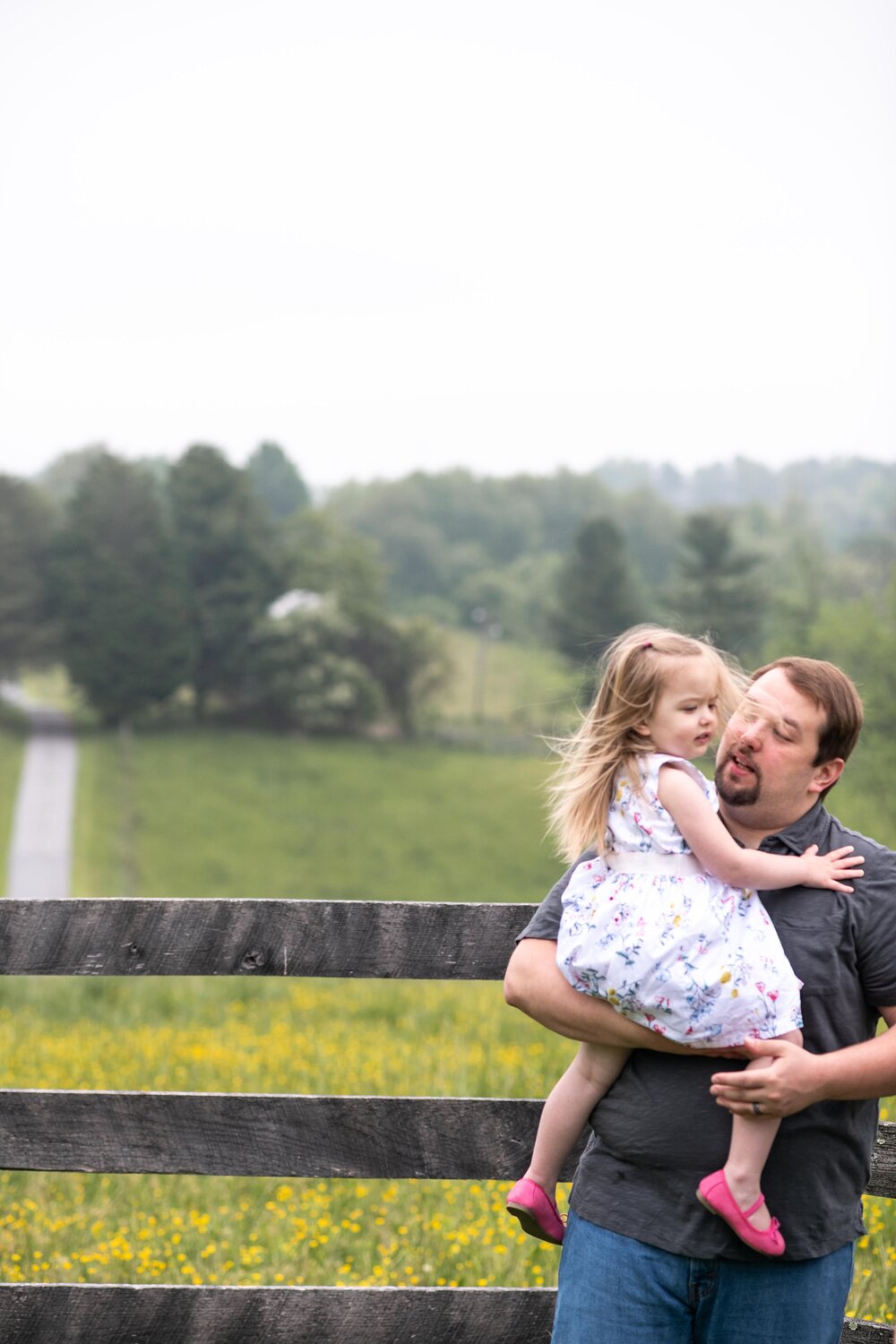 Frederick MD maternity portraits on a family farm near Lake Linganore by Wendy Zook Photography