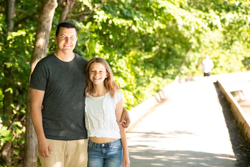 Wendy Zook Photography captures lakeside family portraits in Lake Linganore | Frederick MD family photographer, family photos in Lake Linganore, relaxed family portrait session