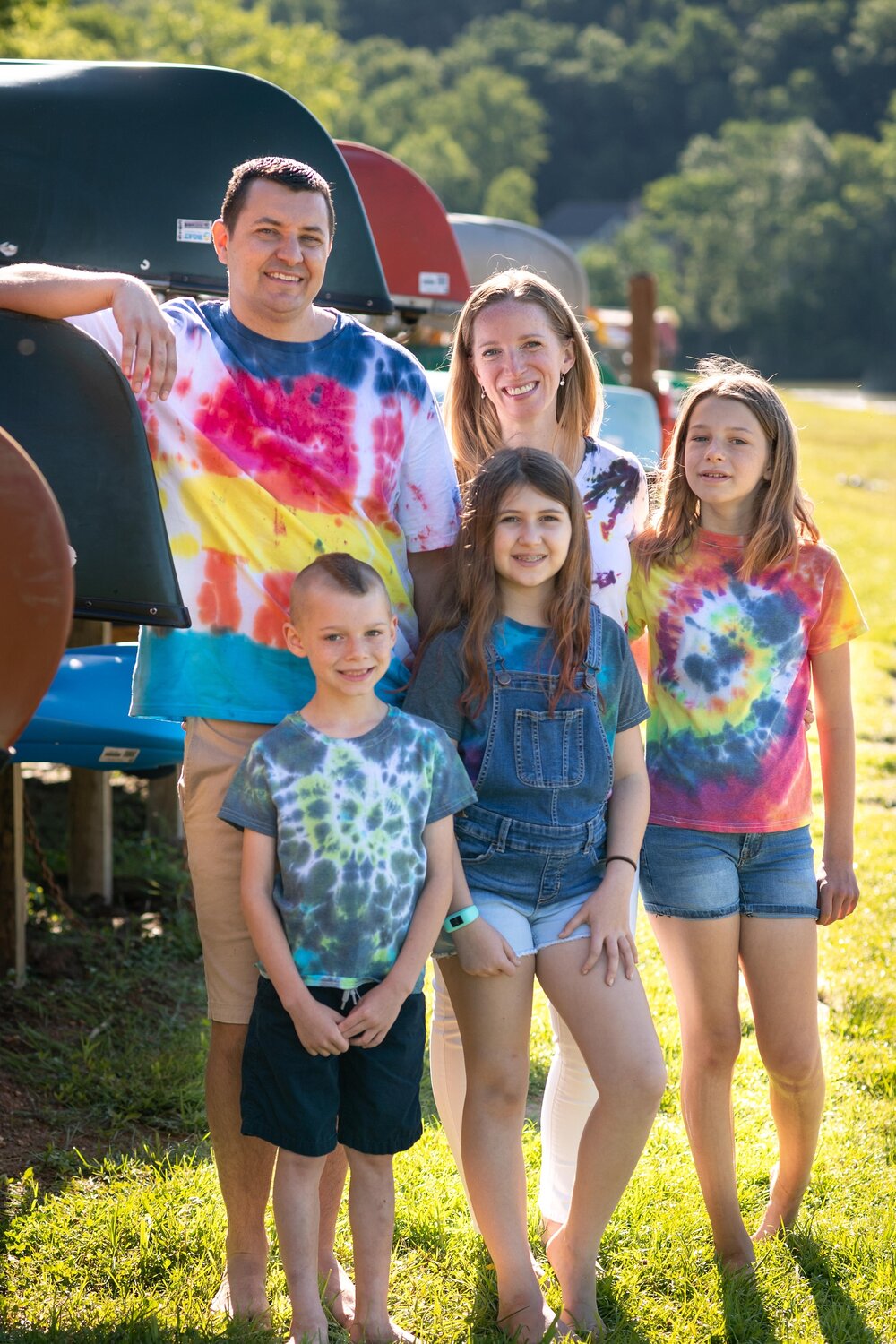 Wendy Zook Photography captures lakeside family portraits in Lake Linganore | Frederick MD family photographer, family photos in Lake Linganore, relaxed family portrait session